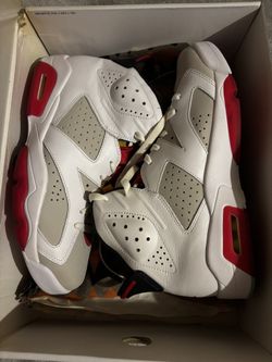 Jordan 6’s 9.5 Men