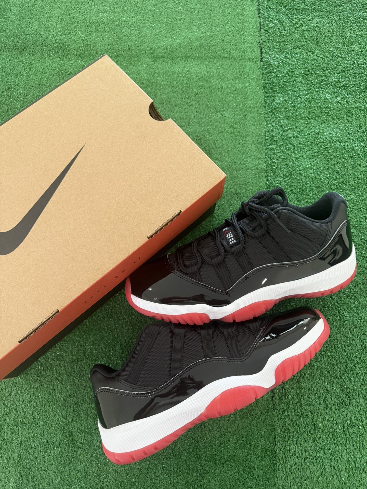 Jordan 11 Low Bred Multiple Sizes
