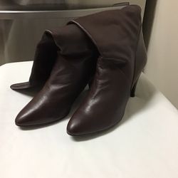 Woman’s MISTER SHOES By Markon footwear Brown leather heel boots… Size 9