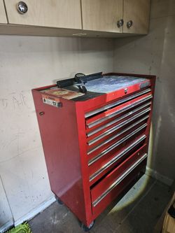 8 Drawer Mechanic Tool Chest With Tools