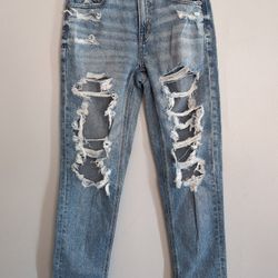 American Eagle Light Wash Distressed Mom Jeans 