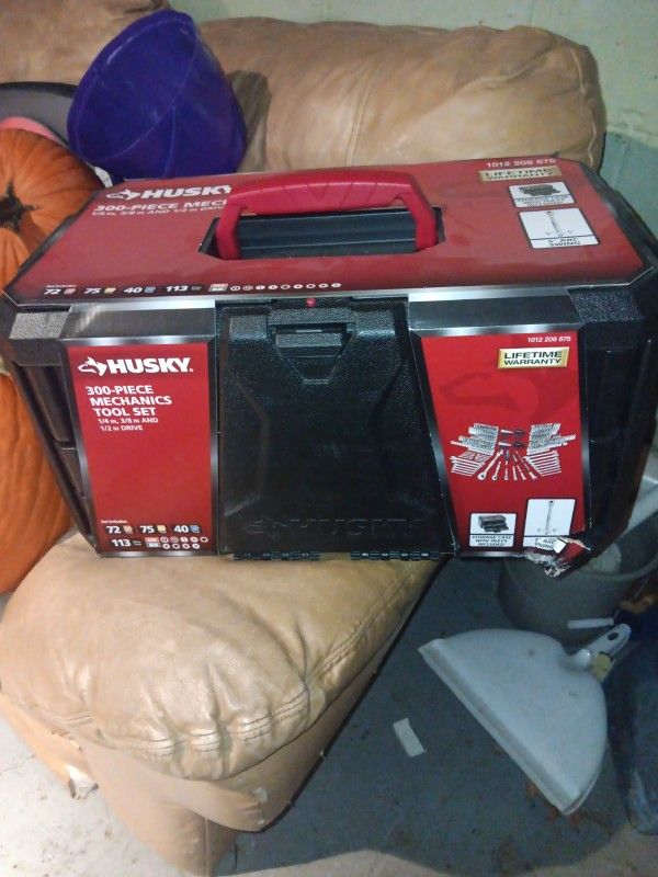 Brand New Husky 300 Piece