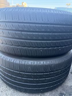 (2) 245/45R19 PAIR OF USED TIRES MICHELIN 50% LIFE !!