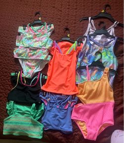 girls' swimwear