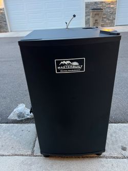 Masterbuilt Electric Smoker