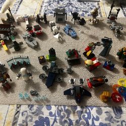 LEGO 76196 Avengers Advent Calendar 75307 Star Wars