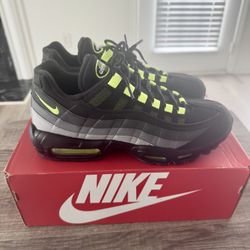 Nike Air Max 95 ‘Black Reverse Neon’ Size 10