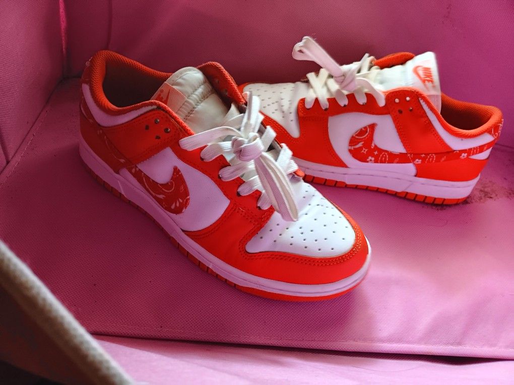 Nike Dunk Essential Paisley Pack Orange.