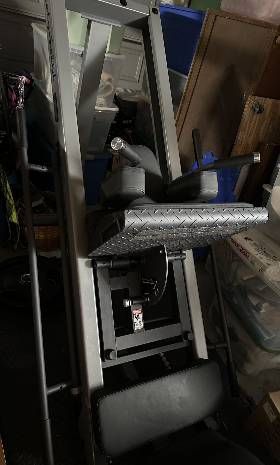 Leg Press And Hack Squat Machine 