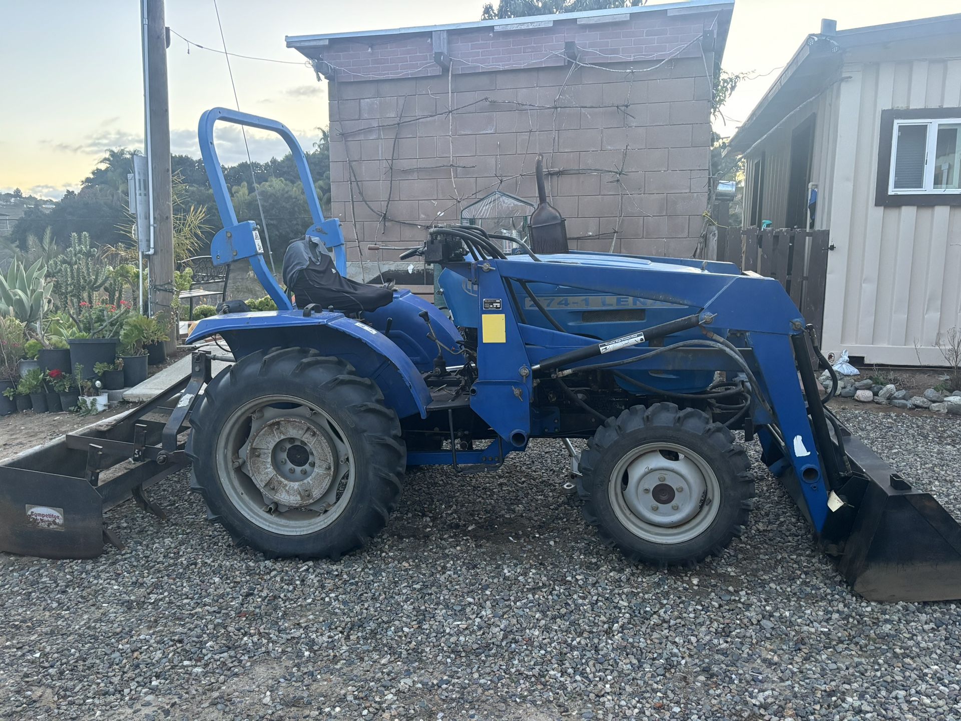 Diesel Tractor 4x4