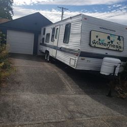 2004 Fleetwood Wilderness Trailer 