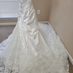 Sophia Tolli wedding dress, 2 Veils & 1 Pearl Belt  for $200