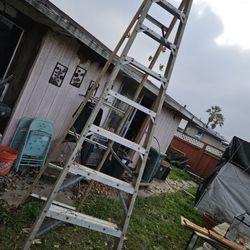 10 Foot Fiberglass Ladder
