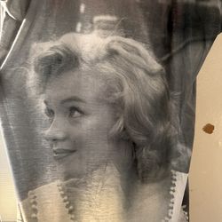 Marilyn Monroe  pajama shirt size 1X