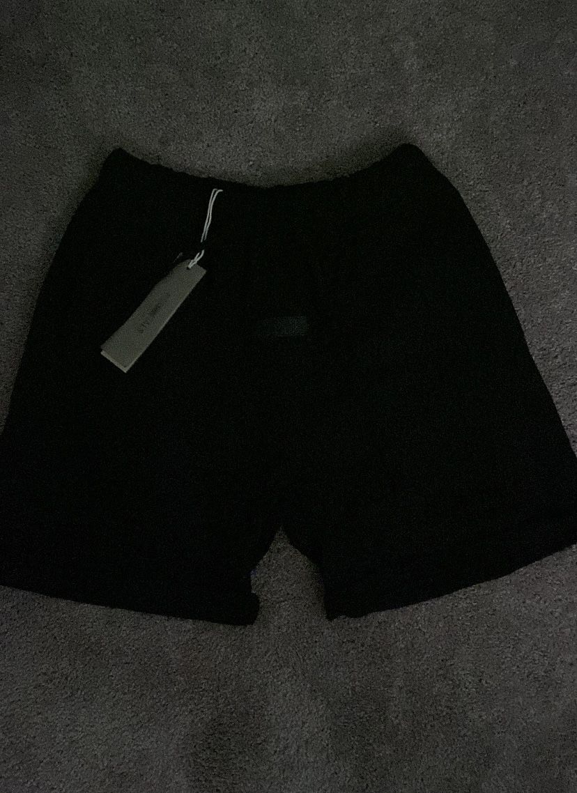 Essential Shorts SIZE M