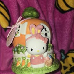 Hello Kitty Carrot House
