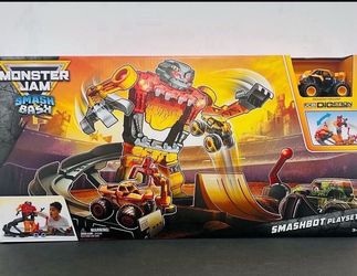 Monster Jam Smash & Bash SmashBot Playset