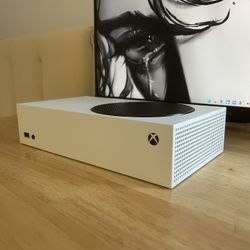 Xbox Series S  (used For 2 Months)