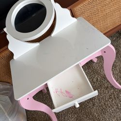 Kids Vanity/table