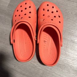 crocs
