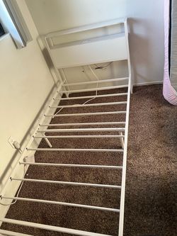 Twin bed
