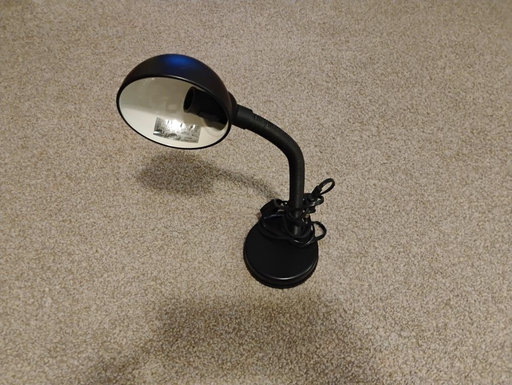 Metal Desk Lamp With Gooseneck