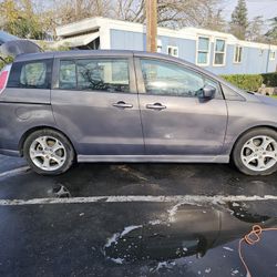 Mazda 5  2010