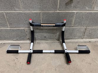 Perfect Fitness Doorway Pull Up Bar 18$cash