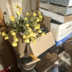 Cleaning Out Decor Electronics New Product!  Make Offer 