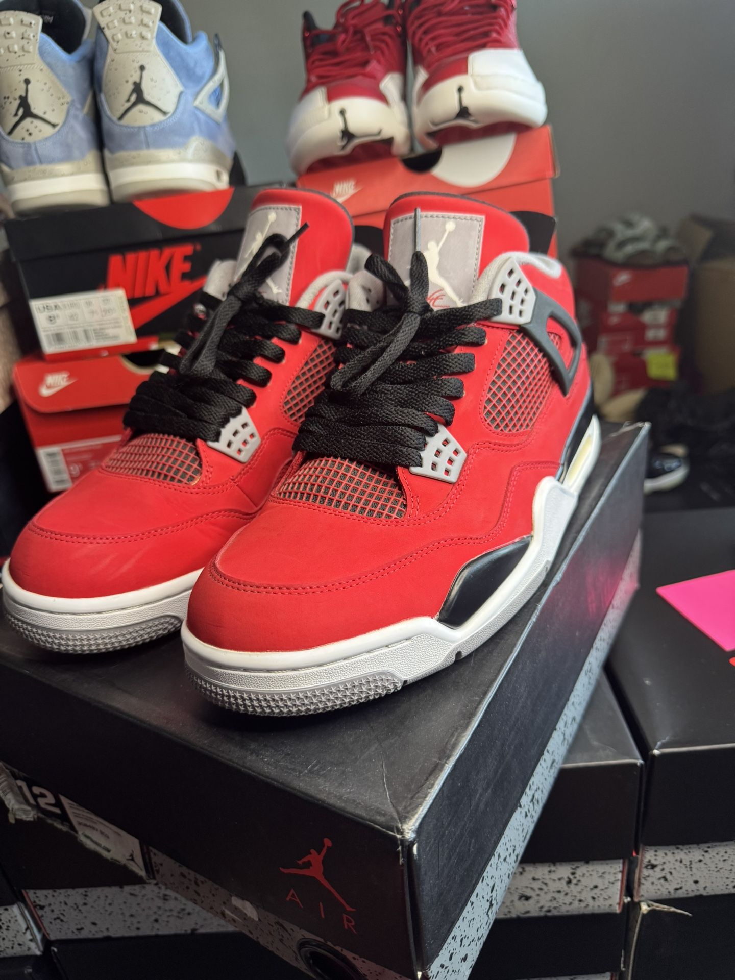 Jordan 4 Toro Bravo
