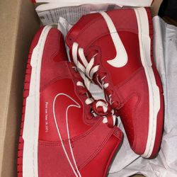 Nike Dunk Hi SE