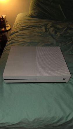 Xbox One S with Cyberpunk Controller and Titanfall