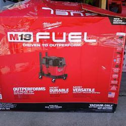 VACUUM MILWAUKEE TOOL ONLY 