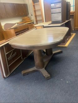 Commercial Boat-Shaped Conference Table – Executive Meeting Table