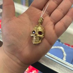 Skull Pendant