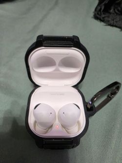 Samsung buds2 pro with protective case included