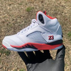 Air Jordan 5 “Fire Red” 12C