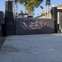 DJ