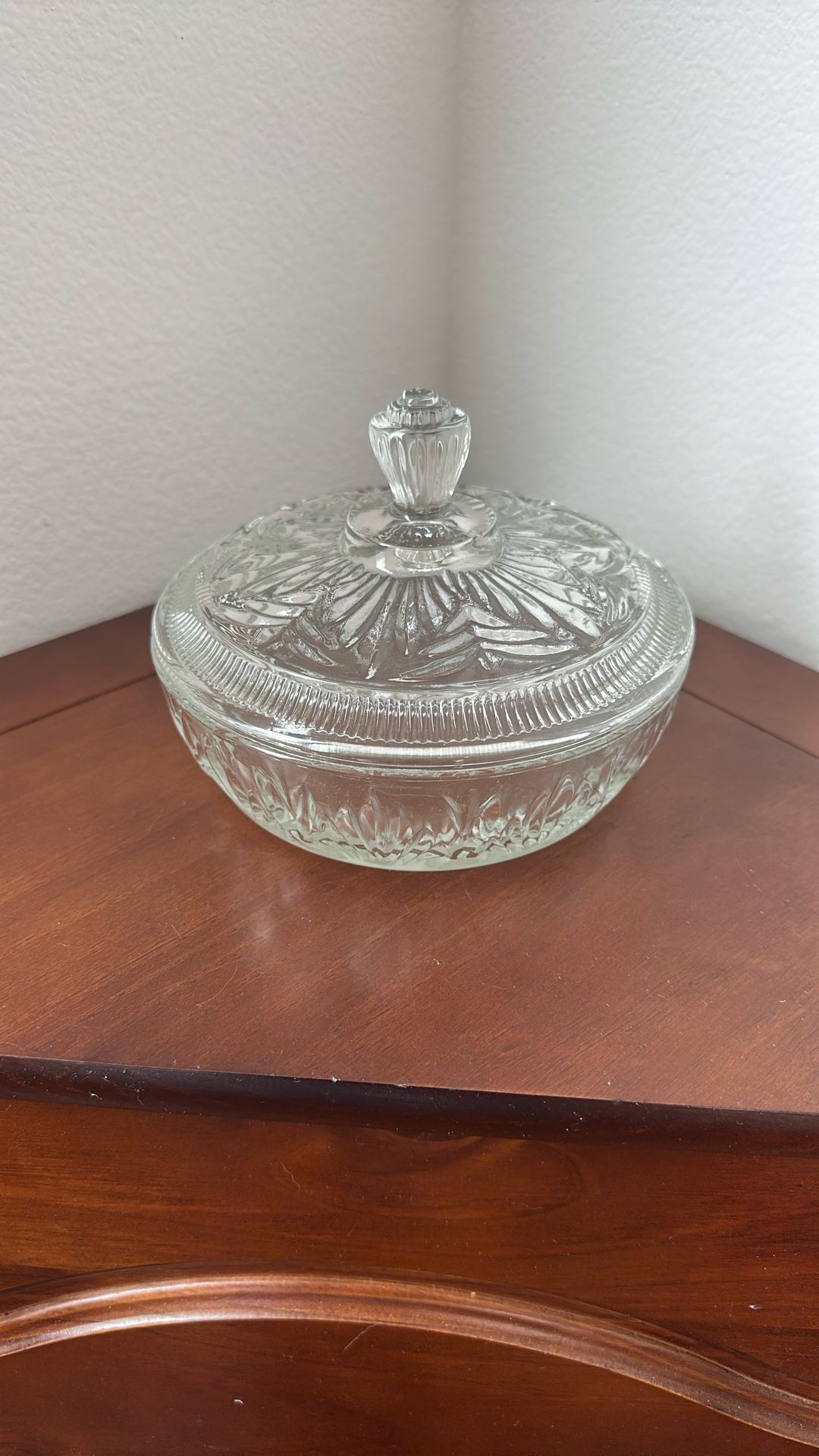 Vintage 1980’s Avon covered candy dish or trinket pressed glass bowl with lid