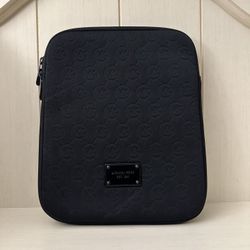 Michael Kors Zip Around Tablet/ iPad Case Cover/Sleeve 