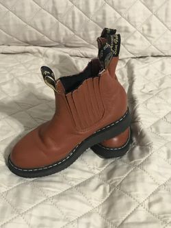 Boys boots