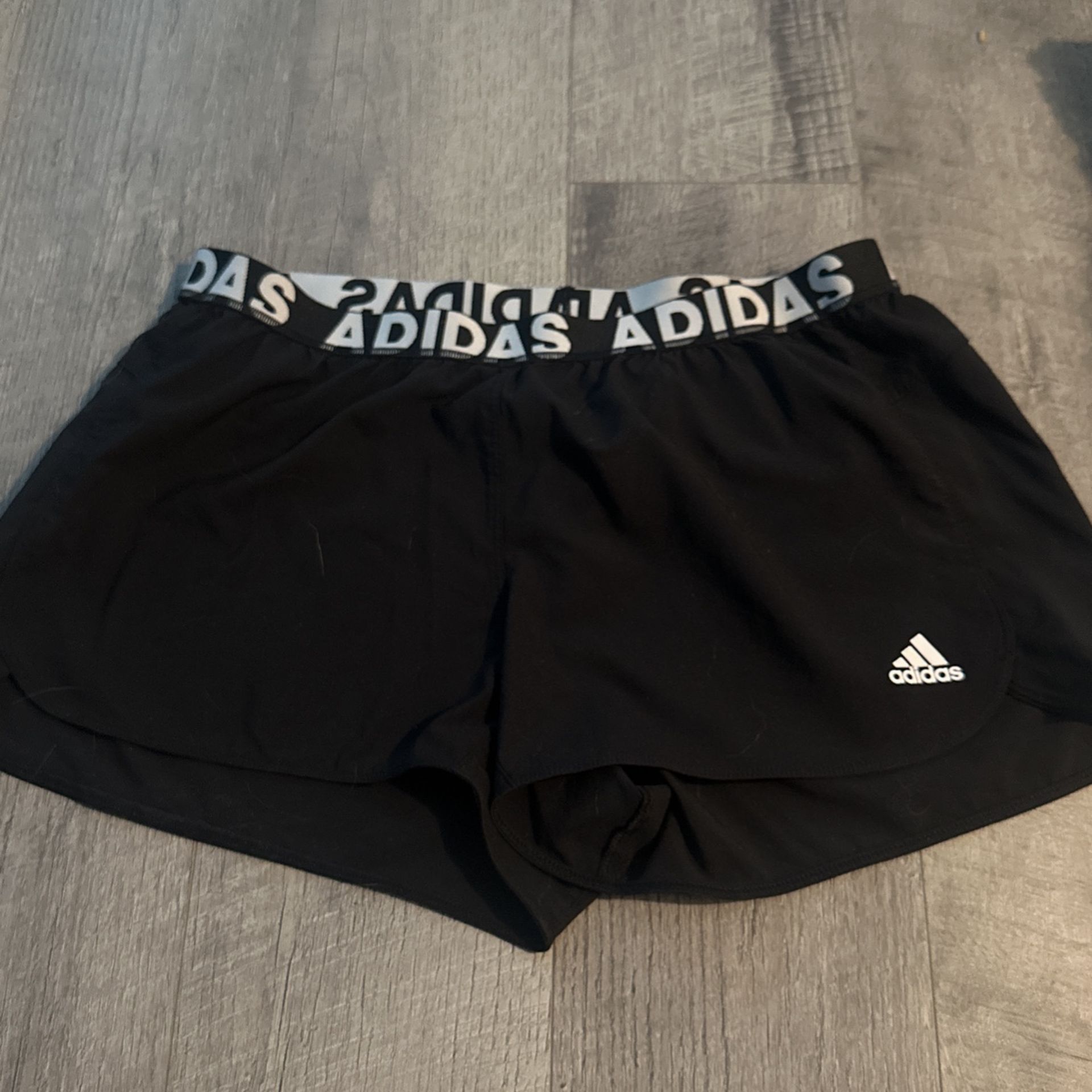 Adidas small 