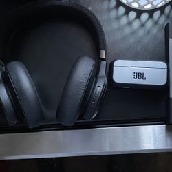 JBL Noise Canceling Headphone / Earbud Bunble 