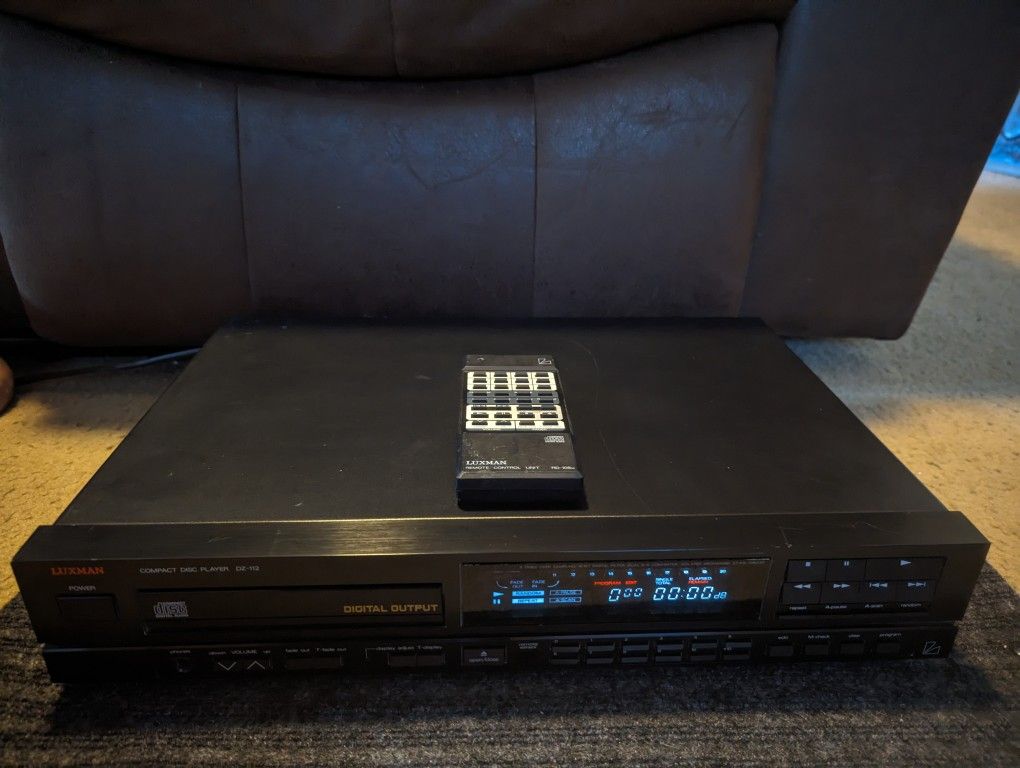 Audiophile Luxman DZ-112 CD player
