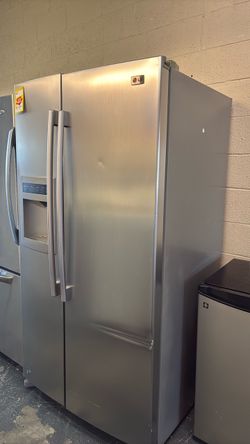 Nice LG side by side stainless steel refrigerator