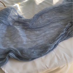 20 Blue Gauze Table Runners