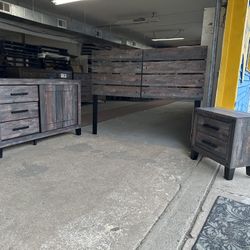 Kids 3pc Full bedroom Set (brown)