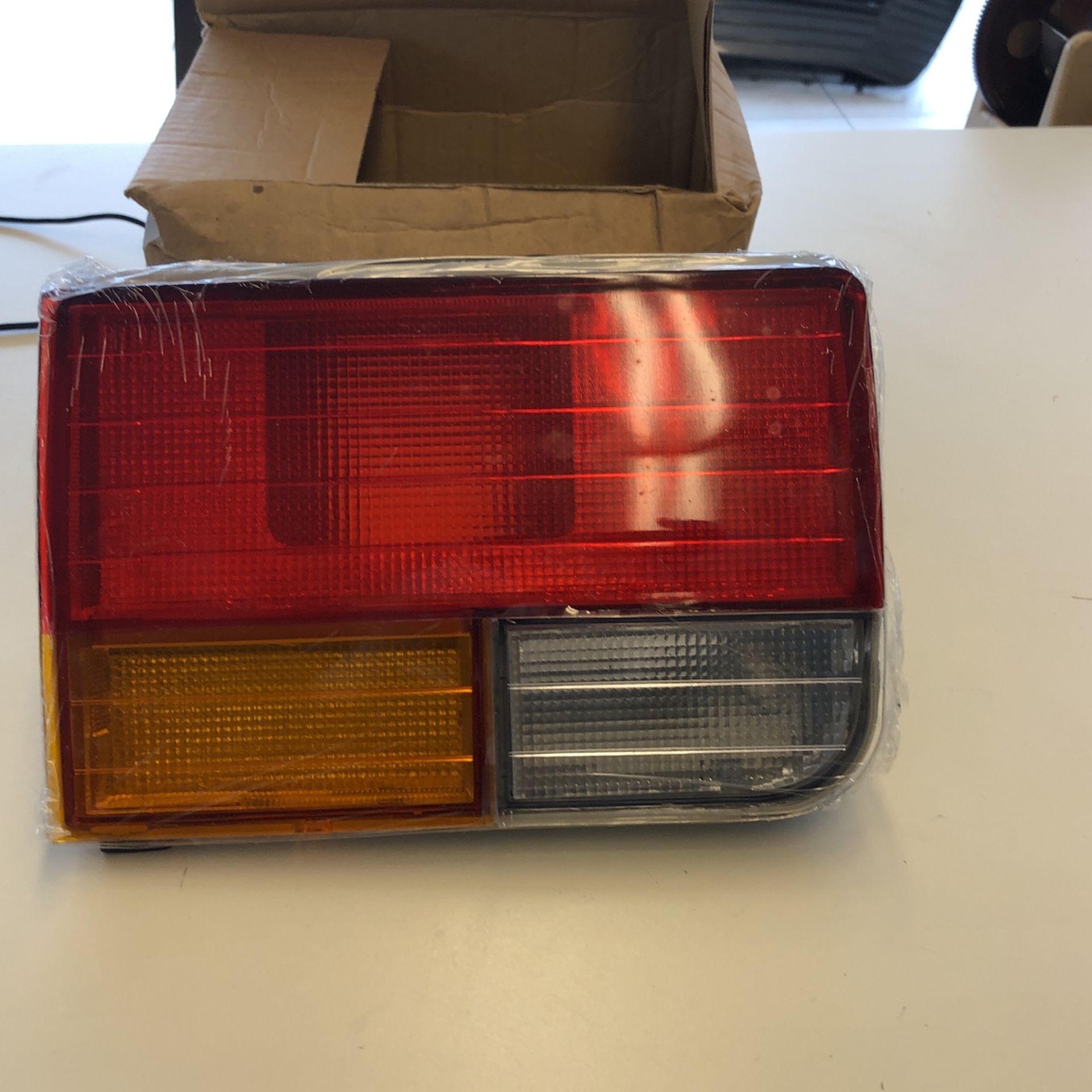 Honda Accord 1992 To 1993 Tail Lamp Driver Side Unit Inner Assembly #4