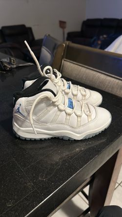 Retro Jordan 11 Columbia kids size 1y