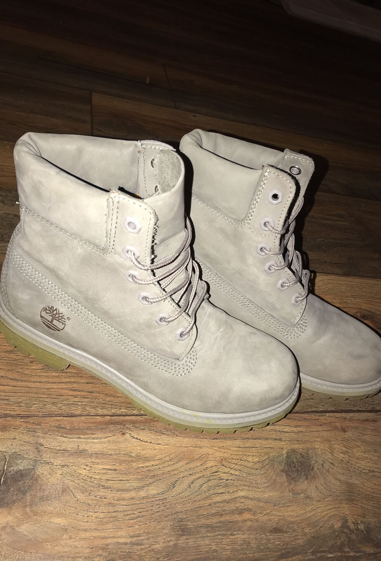 Grey Timberlands WORN BARELY 3 TIMES display picture 3